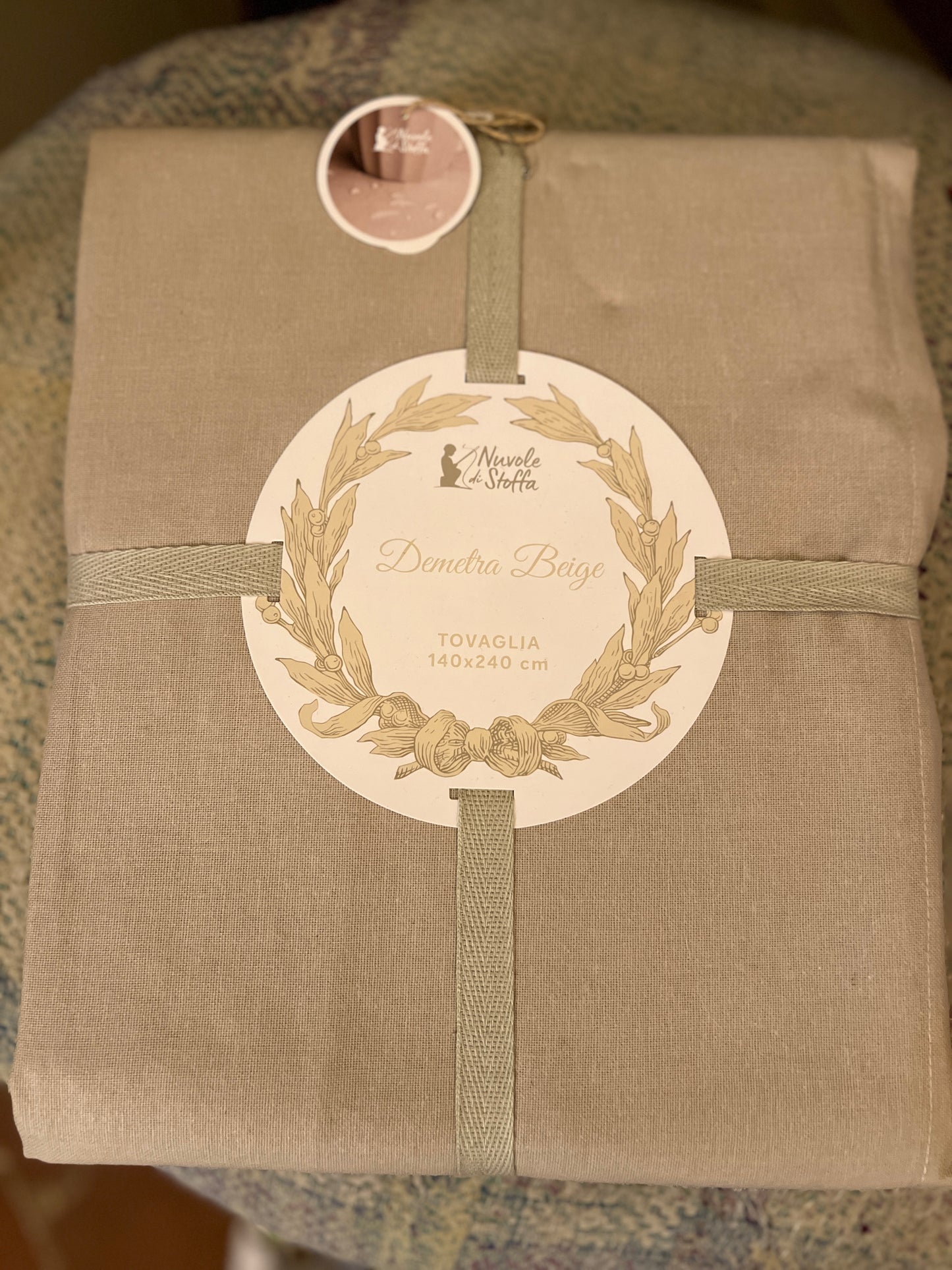 Tovaglia in tessuto resinato beige